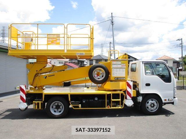 Isuzu ELF TRUCK 2018-01 324068-1