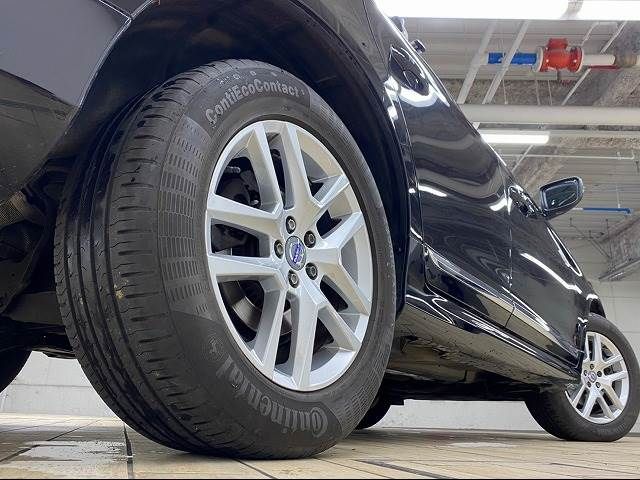 Volvo XC60 2017-01 22422-18