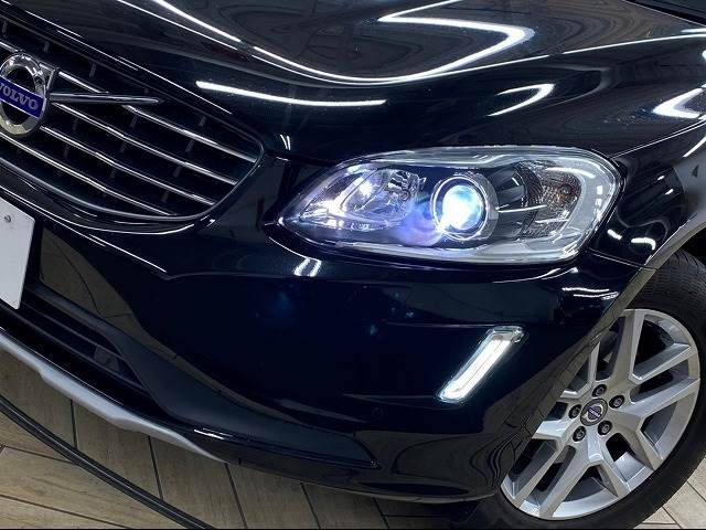 Volvo XC60 2017-01 22422-17
