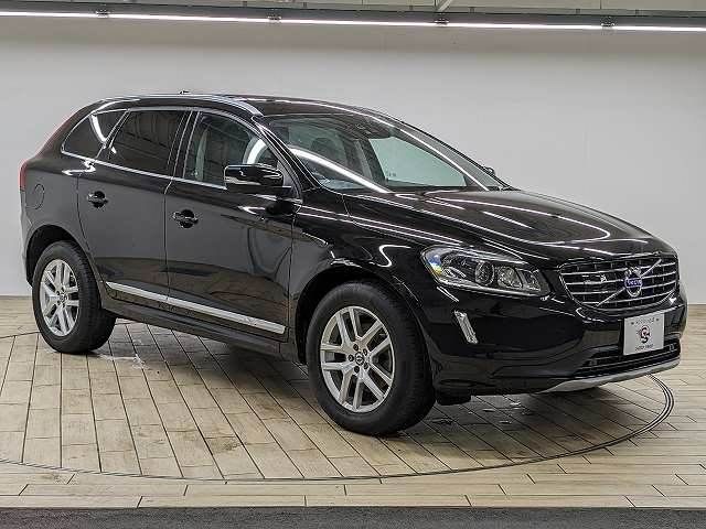 Volvo XC60 2017-01 22422-15