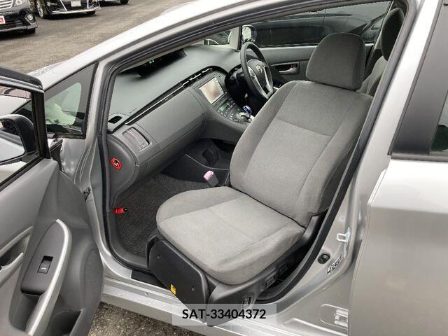 Toyota PRIUS 2010-06 221645-18
