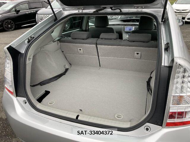 Toyota PRIUS 2010-06 221645-16