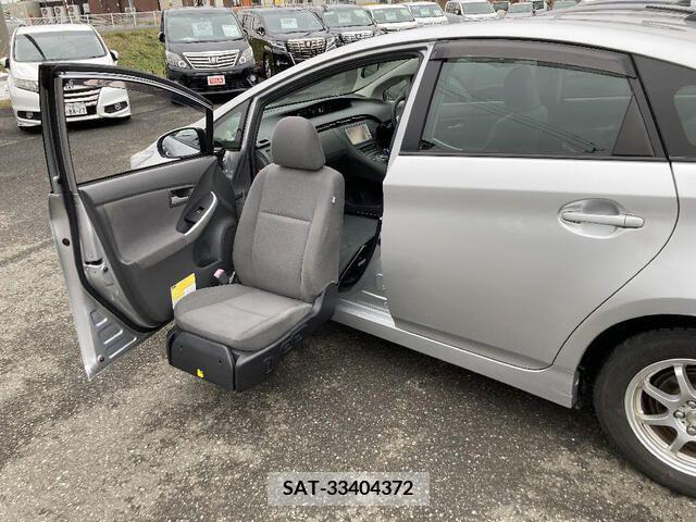 Toyota PRIUS 2010-06 221645-19