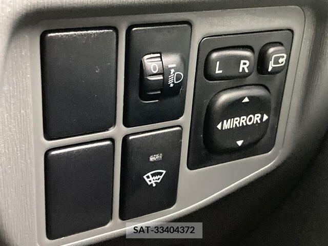 Toyota PRIUS 2010-06 221645-9