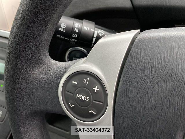 Toyota PRIUS 2010-06 221645-7
