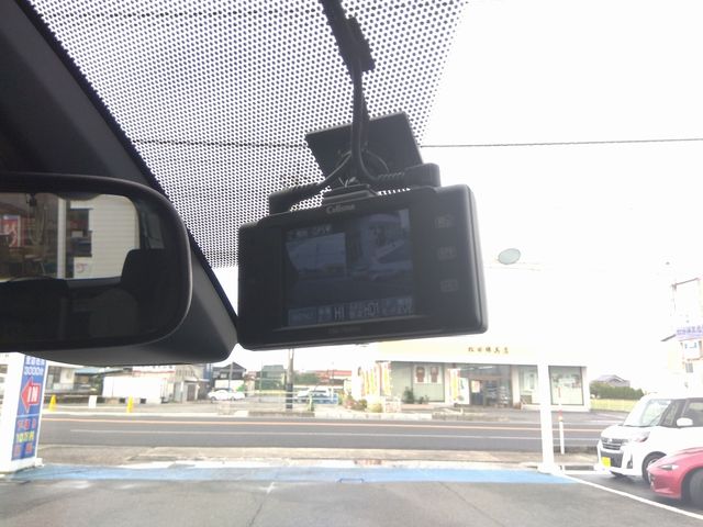 Toyota VOXY 2017-08 20402-13