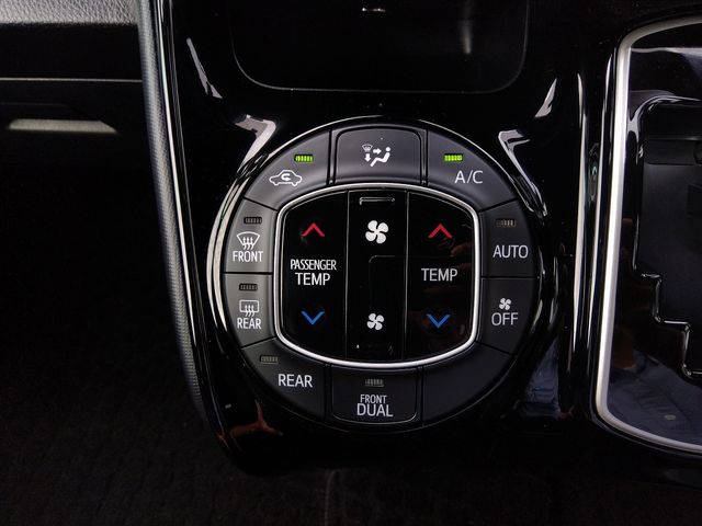 Toyota VOXY 2017-08 20402-6