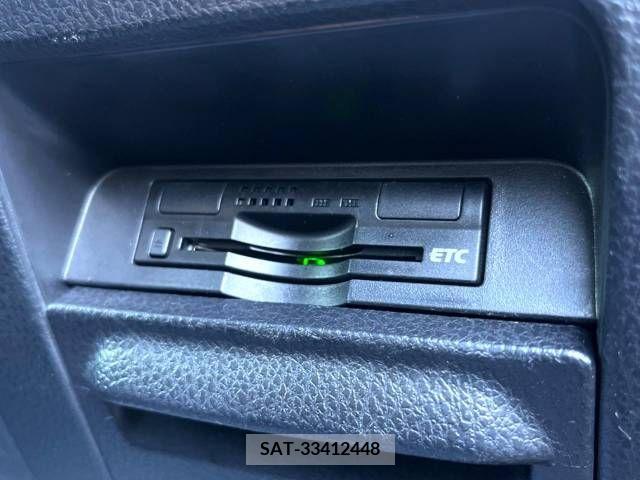 Toyota VOXY 2015-09 370484-6