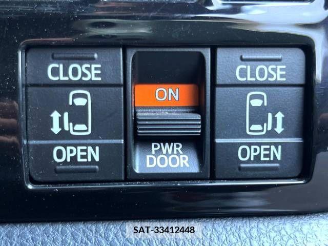 Toyota VOXY 2015-09 370484-5