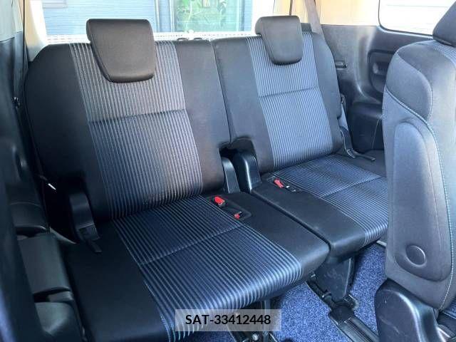 Toyota VOXY 2015-09 370484-10