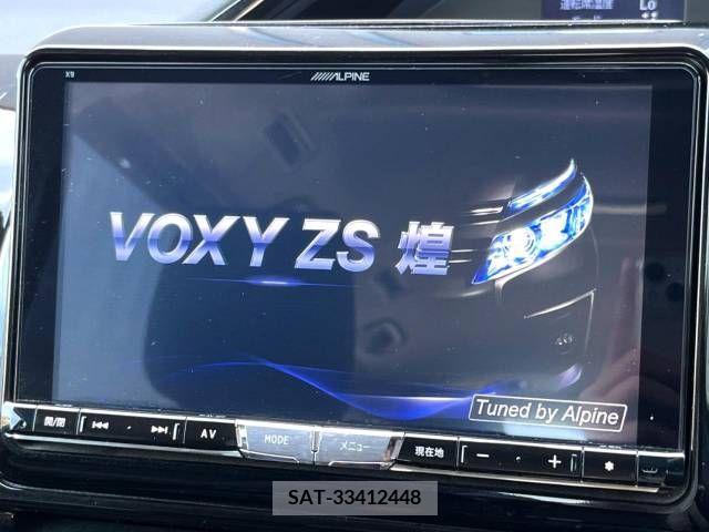 Toyota VOXY 2015-09 370484-3