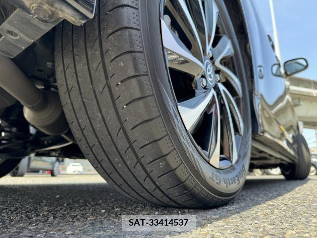 Toyota NOAH 2023-01 242406-4