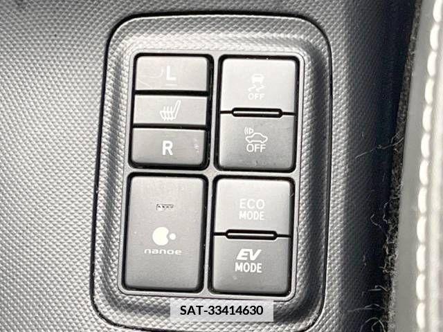 Toyota AQUA 2015-11 339039-6