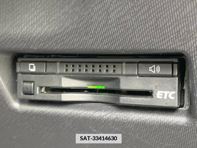 Toyota AQUA 2015-11 339039-7