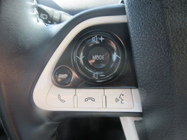 Toyota PRIUS 2017-05 21768-21