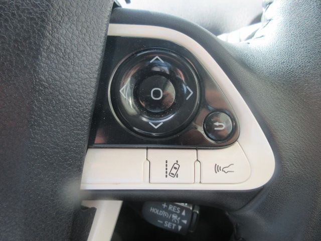 Toyota PRIUS 2017-05 21768-22