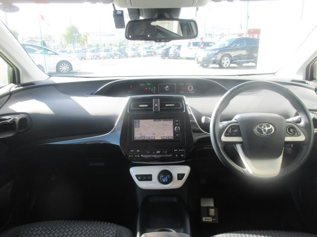 Toyota PRIUS 2017-05 21768-6