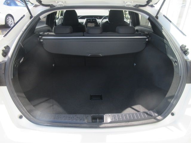 Toyota PRIUS 2017-05 21768-8