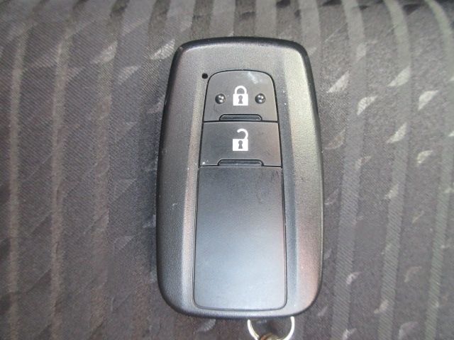 Toyota PRIUS 2017-05 21768-19
