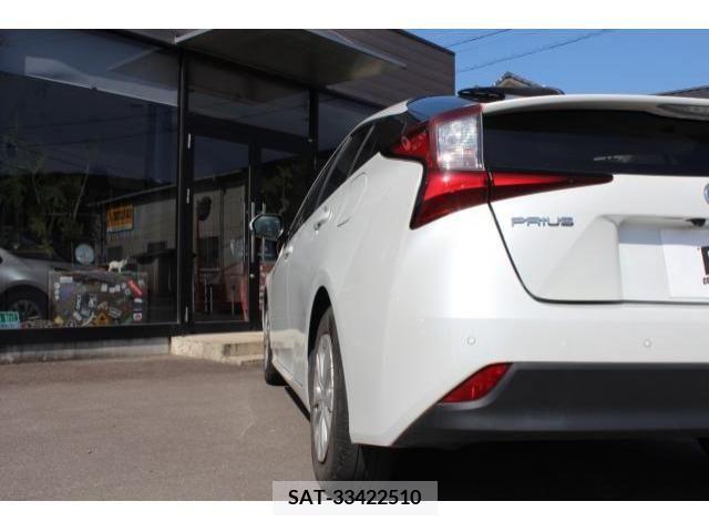 Toyota PRIUS 2021-05 239493-11