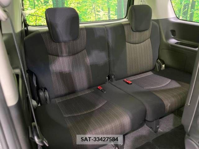 Nissan SERENA 2016-04 328402-10