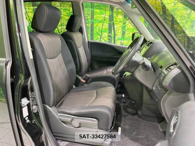 Nissan SERENA 2016-04 328402-8