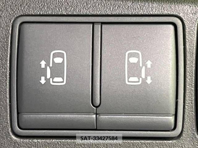 Nissan SERENA 2016-04 328402-7