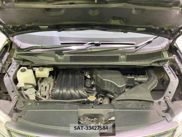Nissan SERENA 2016-04 328402-19