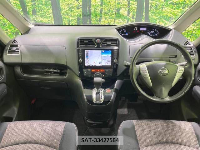 Nissan SERENA 2016-04 328402-1