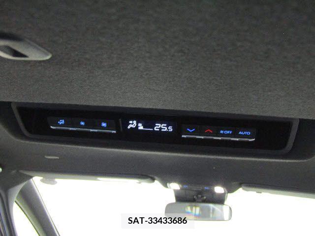 Toyota NOAH 2022-07 279483-17