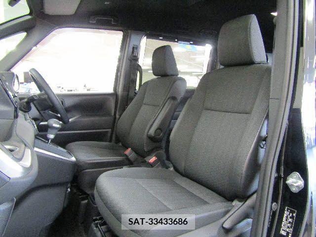 Toyota NOAH 2022-07 279483-12