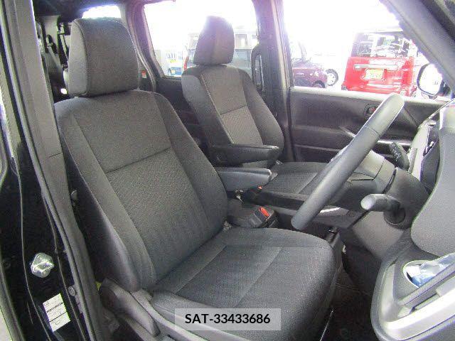 Toyota NOAH 2022-07 279483-9