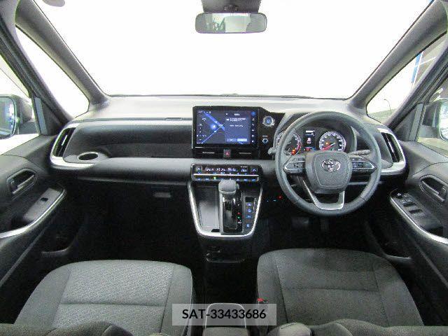 Toyota NOAH 2022-07 279483-7