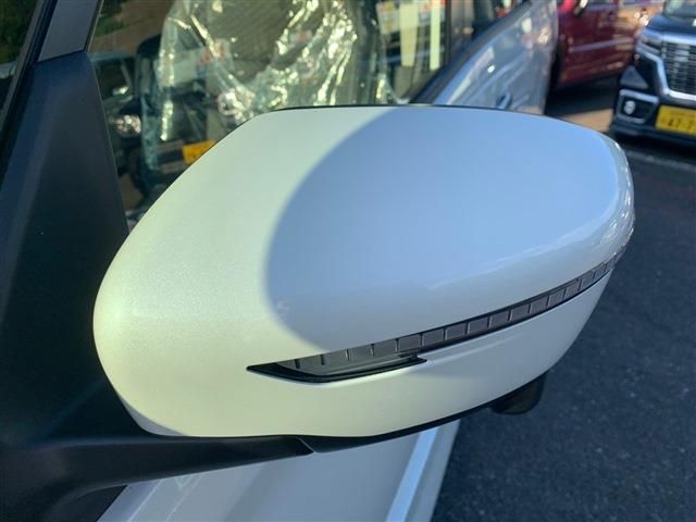 Nissan SERENA 2022-08 8429-12