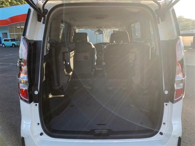 Nissan SERENA 2022-08 8429-14