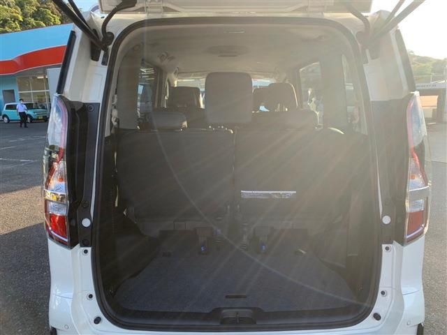 Nissan SERENA 2022-08 8429-13