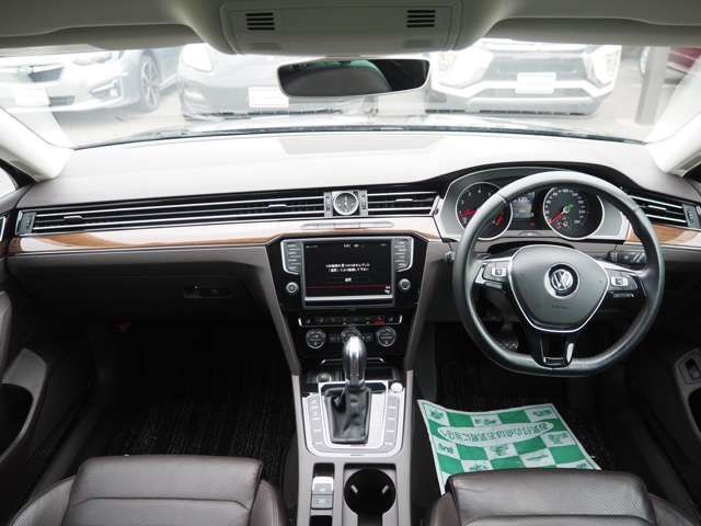 VolksWagen PASSAT VARIANT 2015-09 8984-5
