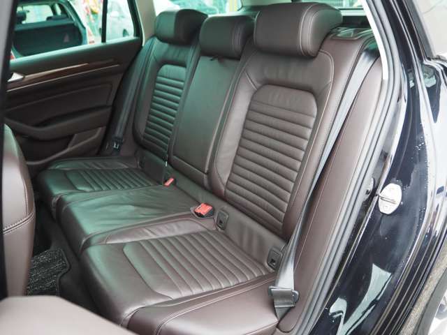 VolksWagen PASSAT VARIANT 2015-09 8984-14