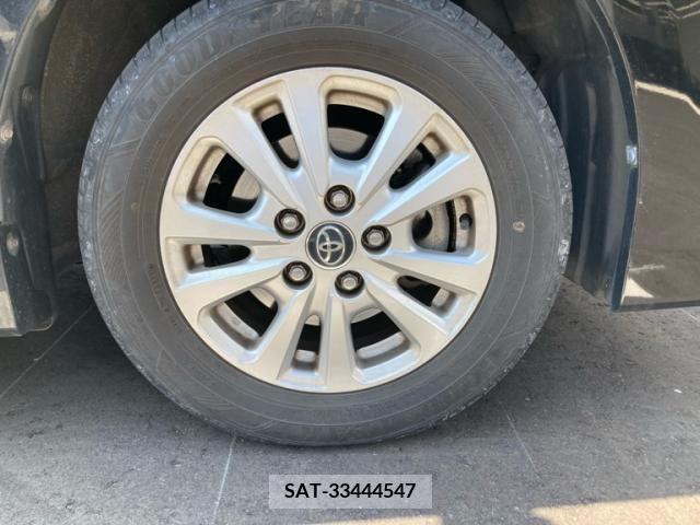 Toyota NOAH 2018-01 392842-7