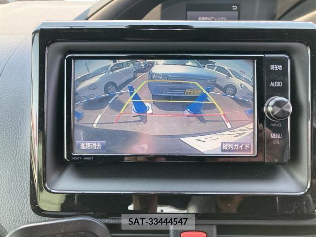 Toyota NOAH 2018-01 392842-19
