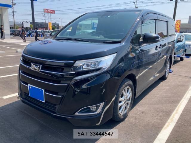 Toyota NOAH 2018-01 392842-1