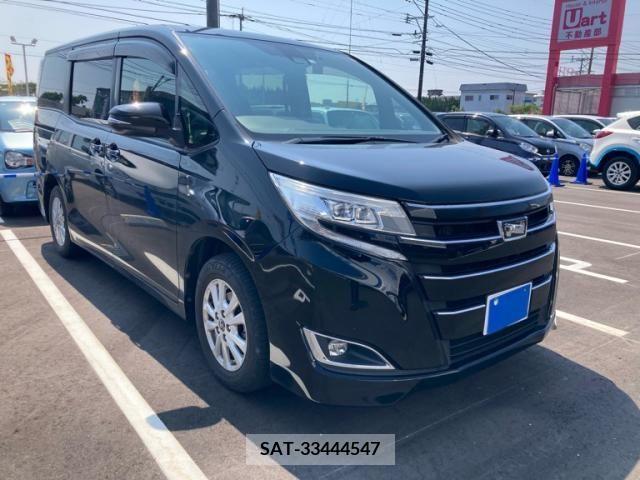 Toyota NOAH 2018-01 392842-0
