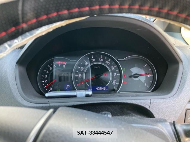 Toyota NOAH 2018-01 392842-11