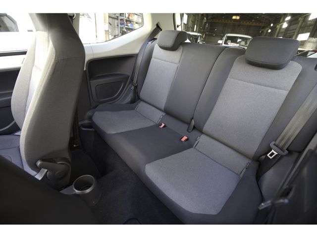 VolksWagen UP! 2013-10 22872-22