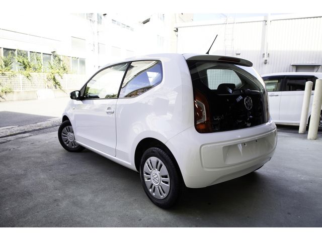 VolksWagen UP! 2013-10 22872-3