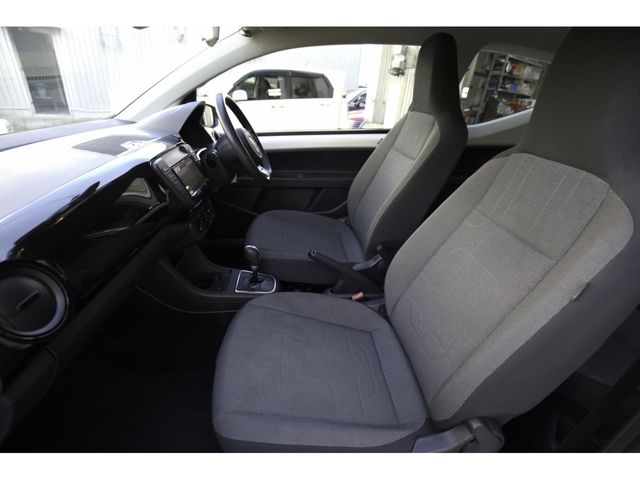 VolksWagen UP! 2013-10 22872-21
