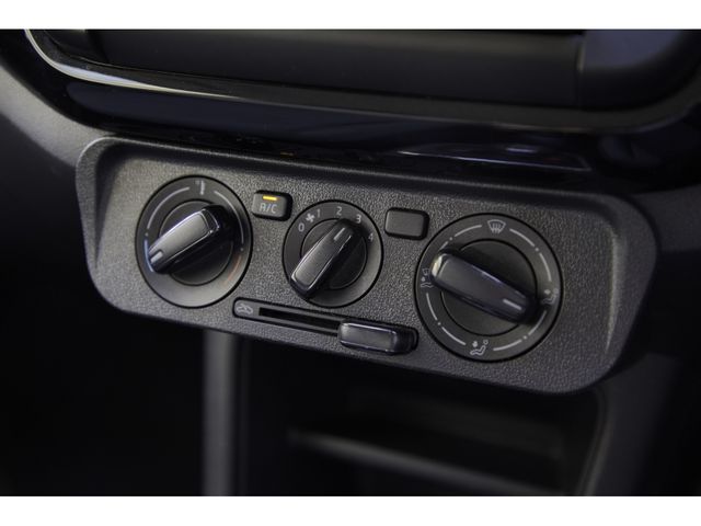 VolksWagen UP! 2013-10 22872-9