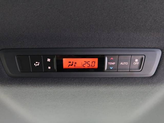 Toyota VOXY 2017-10 189564-9