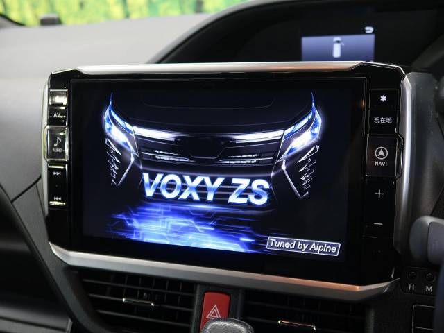 Toyota VOXY 2017-10 189564-5