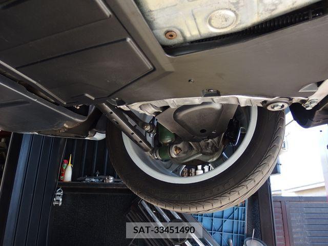 Porsche 911 1996-04 372523-29